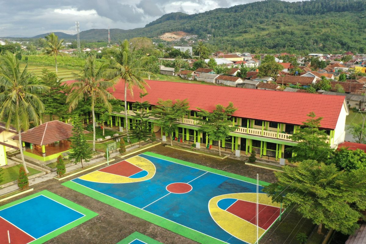 Elementary school.jpg